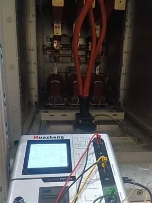 أحد عملاء شركة Huazheng Electric من جنوب إفريقيا يستخدم محلل الأشعة المقطعية ...